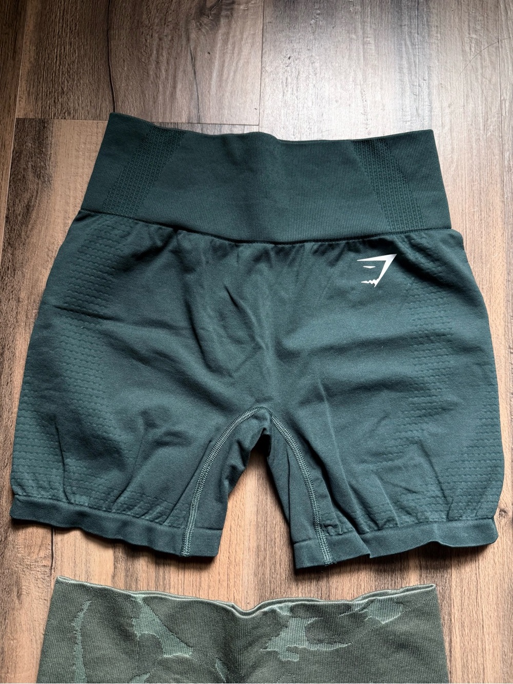 LOT OF 4 Gymshark Seamless Shorts - Picture 3 of 6